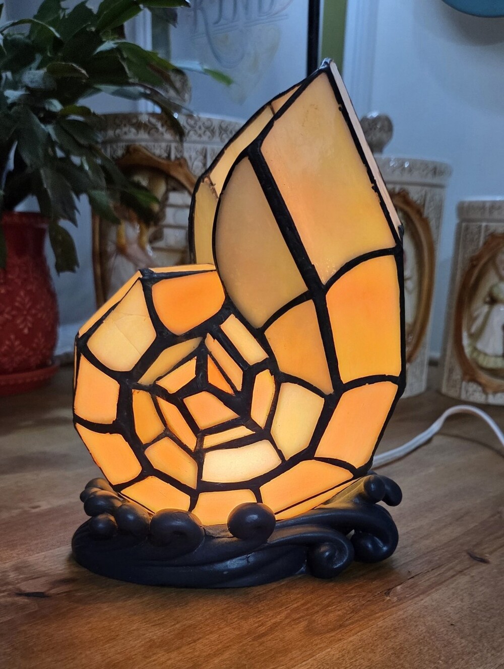 Stained Glass Style Nautilus Shell Table Lamp